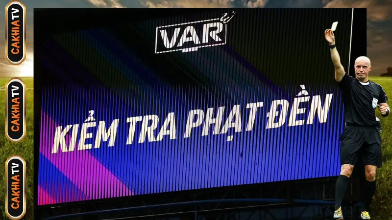 Quy trình vận hành VAR trong bóng đá hiện đại